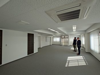 事務所移転のご挨拶　/　【オフィス内装工事】　施工事例